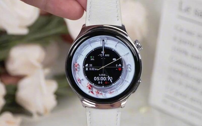 火爆全网的华为手表太空人表盘，你值得拥有
