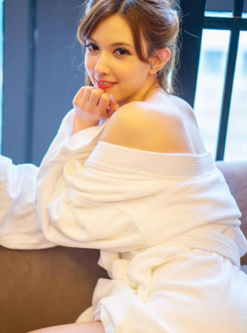 泷泽萝拉VR视频在线观看,高清流畅播放