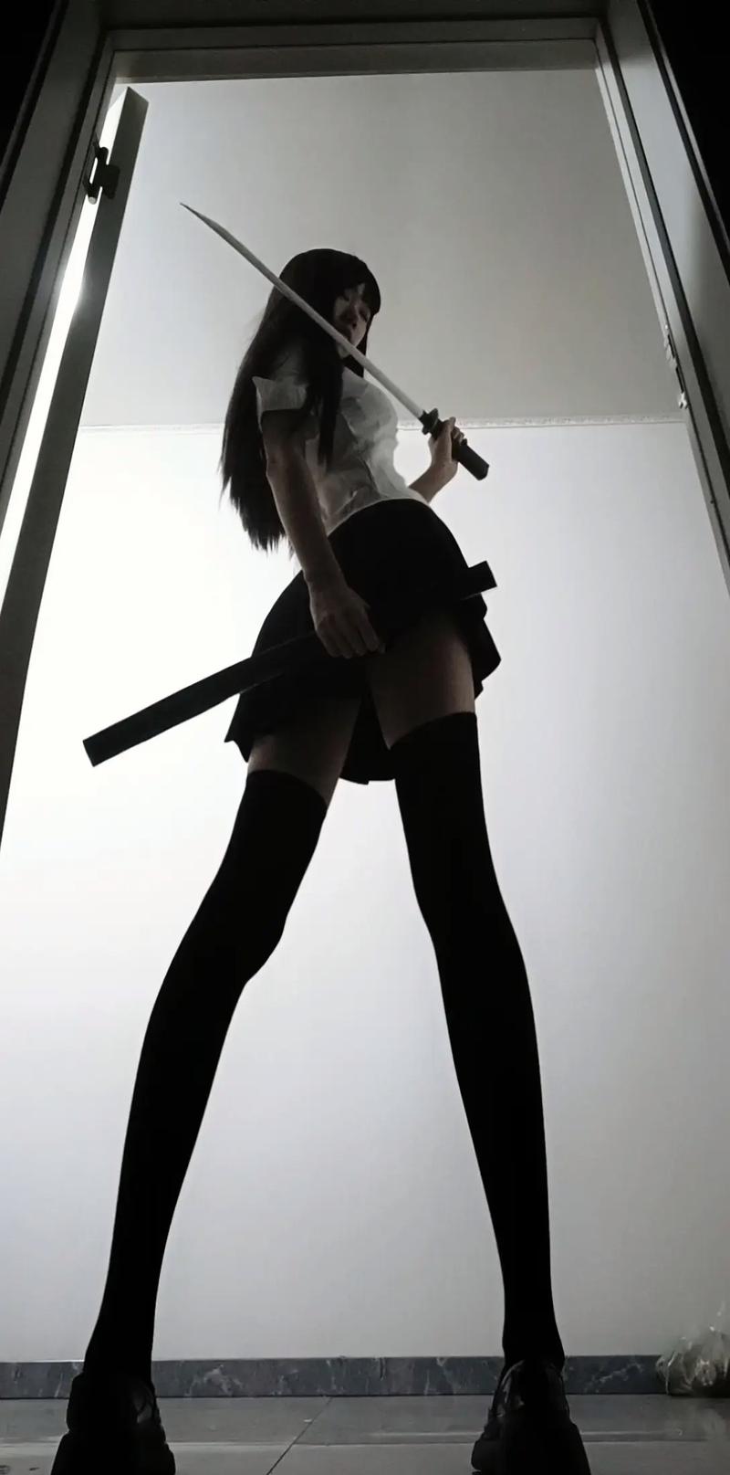 御姐玫瑰:你弟弟的最爱游戏,带你体验刺激的砍杀快感