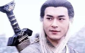 月之境杨过游戏怎么玩？角色选择与快速升级技巧！