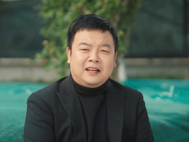 初入职场的小明：一位会计助理的职场成长故事