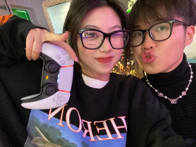 与女大生的同居生活：你弟弟超爱的游戏是啥？