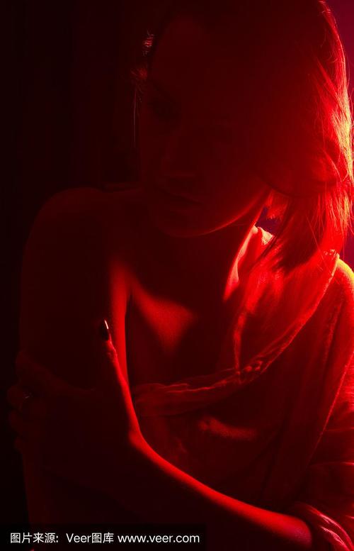 祼体少女艺术照好看吗？欣赏绝美图片被惊艳到！