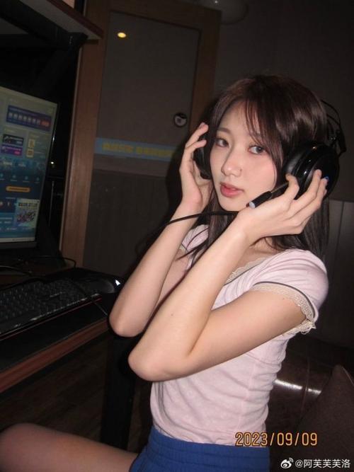 LPL赛场那些漂亮的女主持，你最喜欢哪一位？