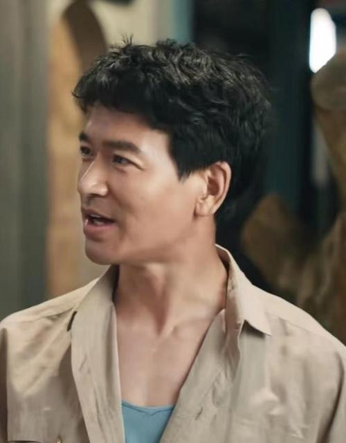 打工人张伟最新版本剧情:逆袭之路,励志故事