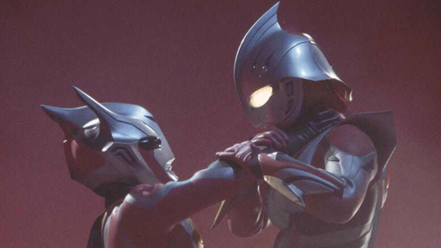 特奈斯奥特曼的故事:太平洋惊现蓝光