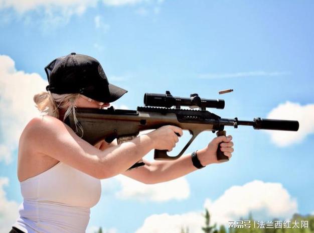 游戏里Steyr AUG A1好用吗？玩家实战经验分享