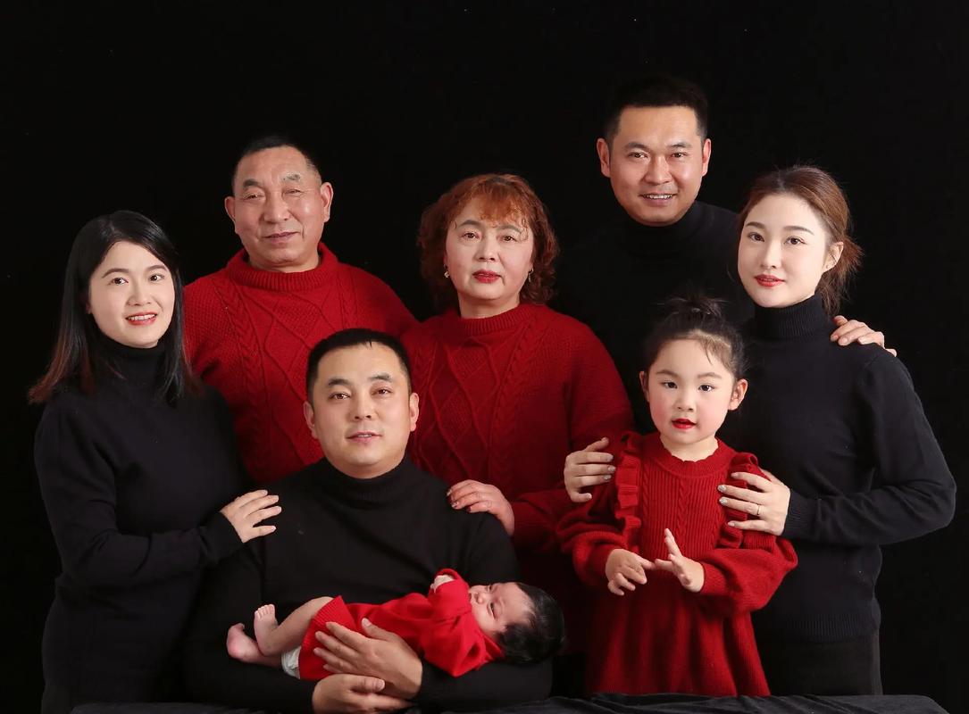 支付宝全家福在哪里？快速找到你的全家福照片！