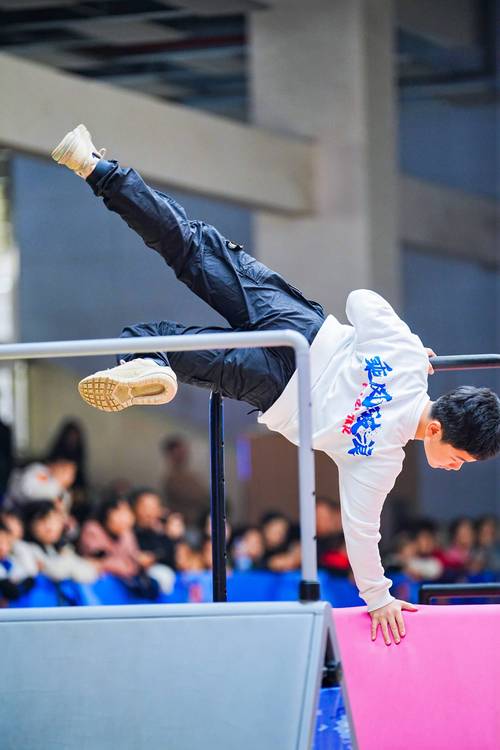 2023极限跑酷赛事回顾：精彩瞬间不容错过