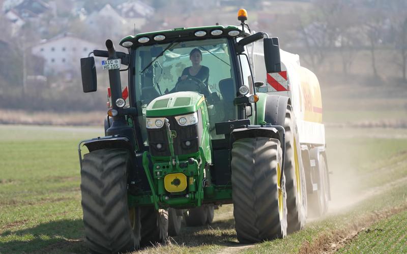 农场主题拖拉机小游戏：模拟耕作乐趣无穷！