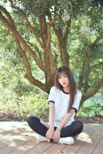 安全可靠的黑丝小说下载平台，告别病毒弹窗！