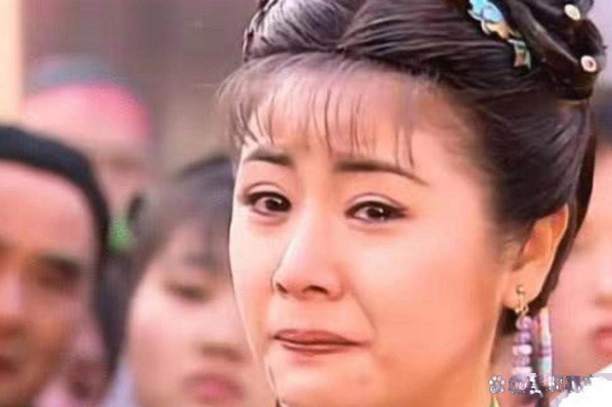 轻声低语最新消息：林心如与琼瑶的告别瞬间