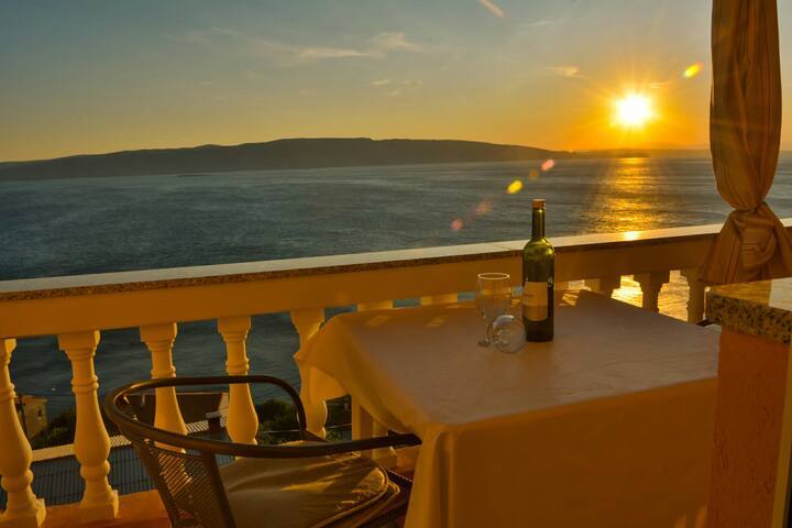 最新版亲密民宿与你在一起BNB下载：官方正版资源免费获取