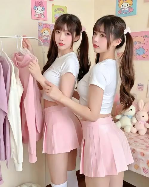 最新双胞胎少女逆推游戏下载，快来体验吧