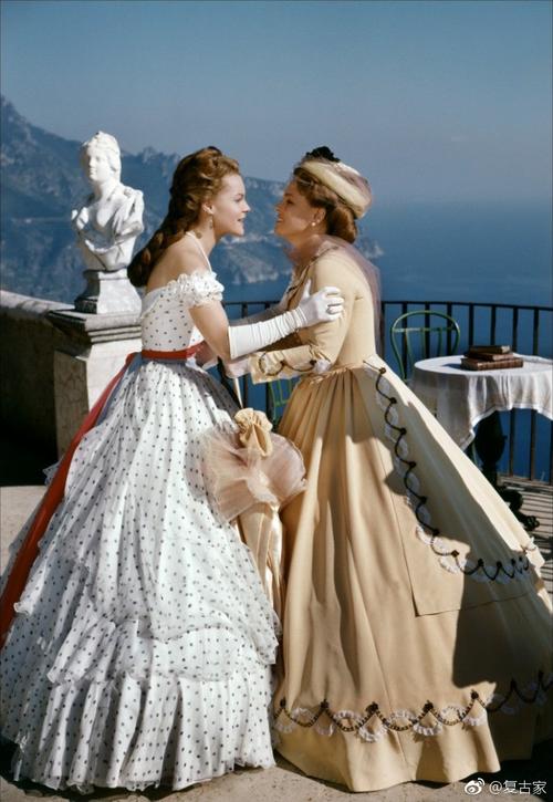 时尚女王莫妮卡安卓版：华丽服饰等你解锁