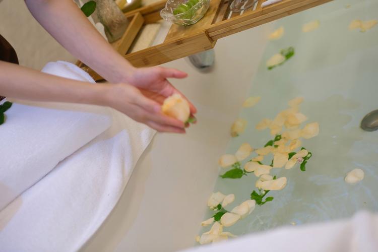 手把手教你下载泡泡浴的八尺夫人安卓游戏，轻松上手