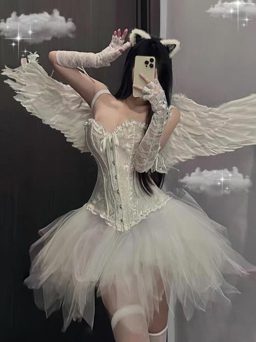 最新辣妹COS疯狂更新地址分享:福利满满