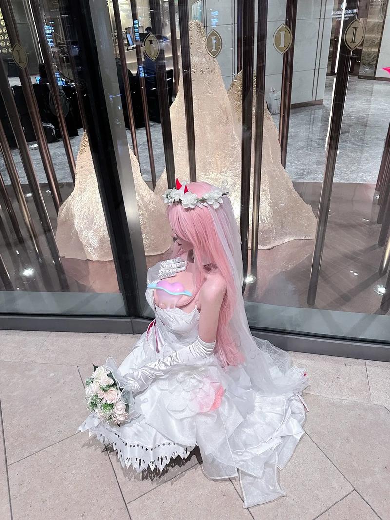 新婚妻子的Cosplay生活官方网站：探秘新婚夫妻的Cosplay世界