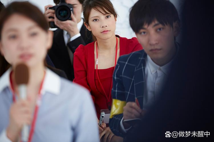 下载职场是我的后宫官方正式版最新版,体验不一样的职场人生