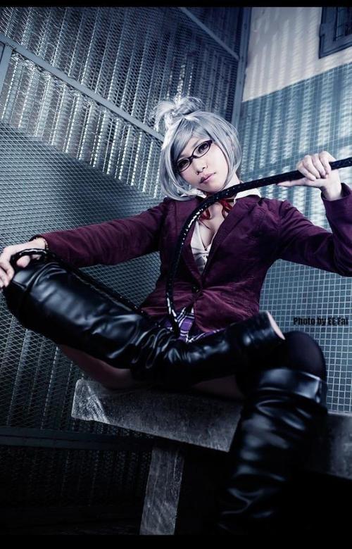 最新辣妹COS疯狂更新地址分享:福利满满