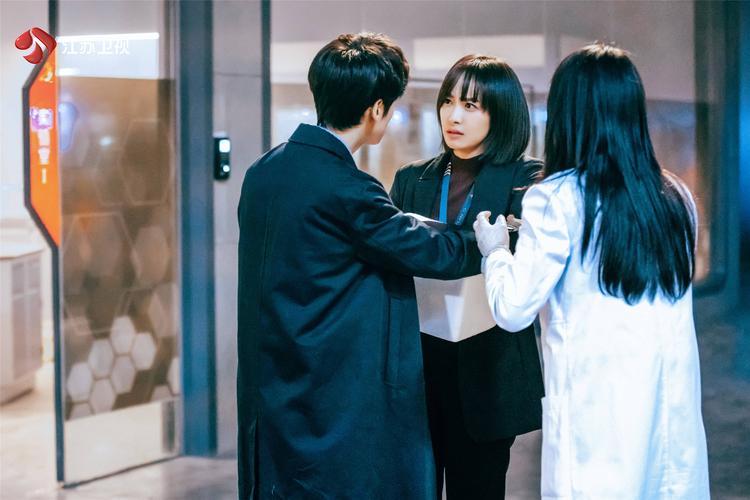 亡灵房客绅士游戏：末日生存与爱情抉择