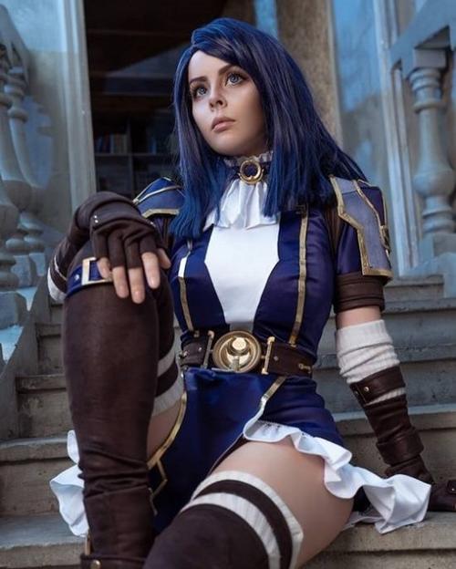 辣妹COS疯狂安卓游戏下载,体验极致刺激