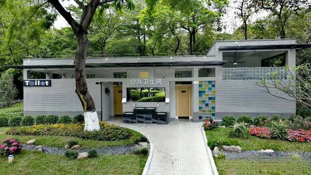 夏日小公园的厕所版本大全：新手玩家必看攻略