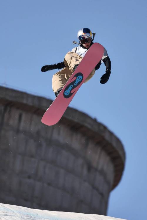 奴隶训练官网：虚拟与现实：探索奴隶训练的残酷真相