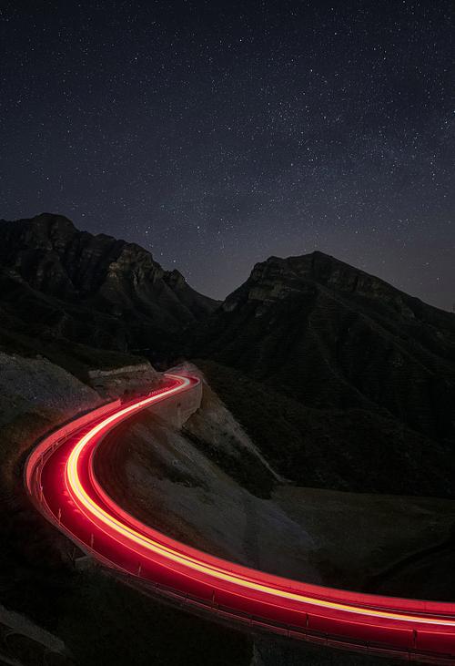 下载峰回路转官方正式版最新版:体验刺激冒险之旅