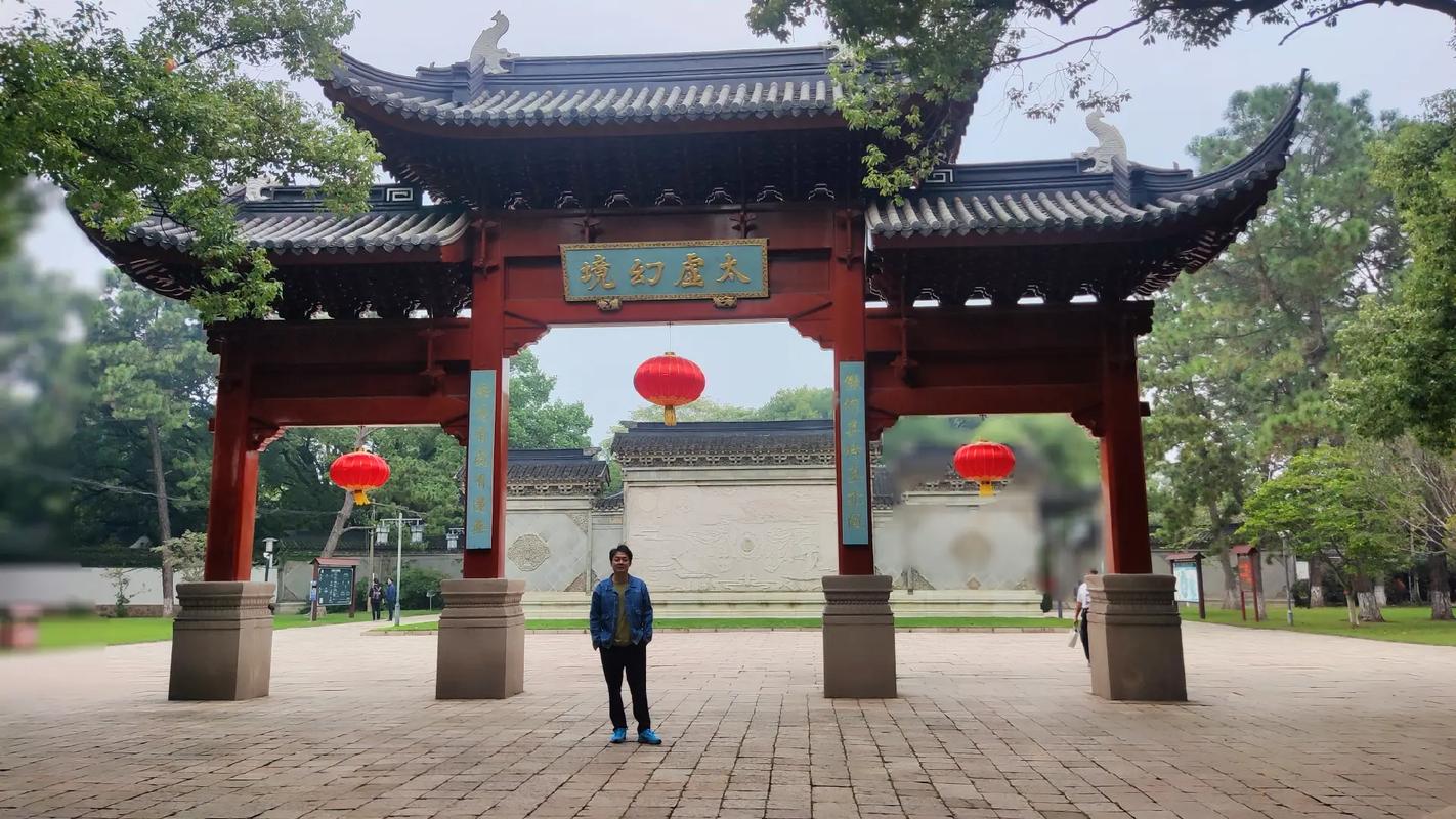 想玩做怡红院的主人?官网地址分享给你!