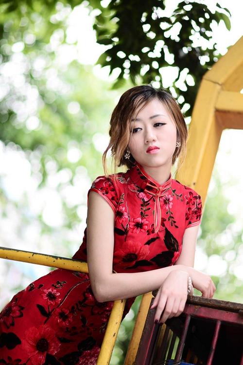 美女养成师官方网站下载：和美女一起创造奇迹