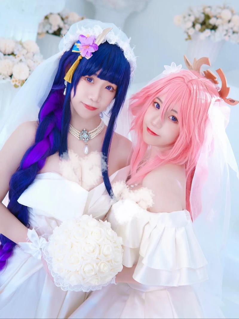 新婚妻子Cosplay日常：最新分享，超甜互动瞬间