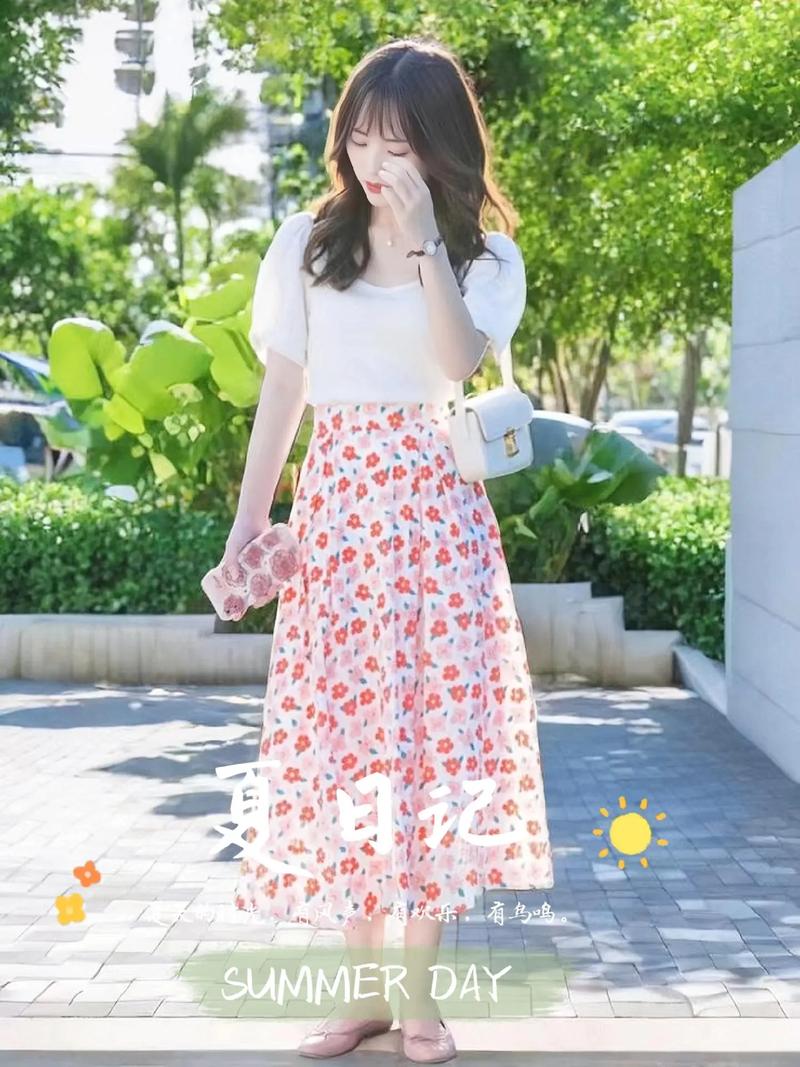 抓住夏日尾巴：最新夏日风情穿搭技巧和旅行推荐