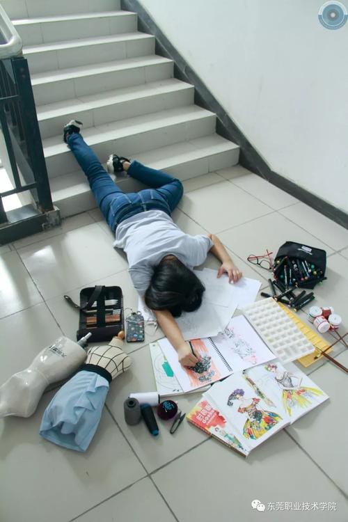 寻找裸体学院/裸体学校官方网站？这里有你需要的答案