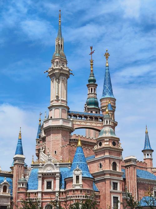 斯宾尼城堡版本大全:各个版本下载及游戏攻略