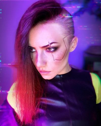 辣妹COS疯狂绅士游戏:性感与游戏碰撞的火花