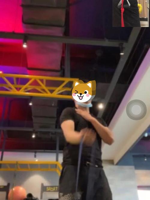 意外发现！健身教练补课和杨过游戏结合？