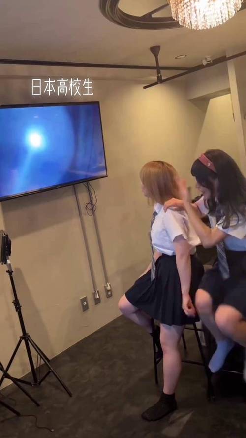 在员工室与JK度过的日常官网：精彩剧情等你体验