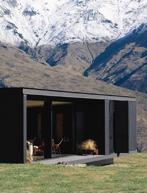 揭秘雪山别墅：三个女孩的火辣做爱假期全记录