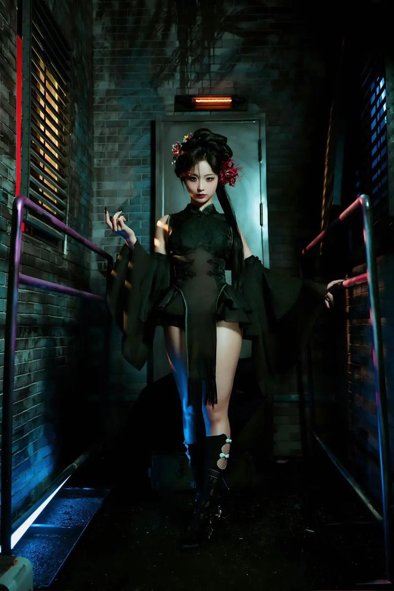 coser花絮游戏介绍：超甜美博主喵小吉的Cosplay幕后花絮