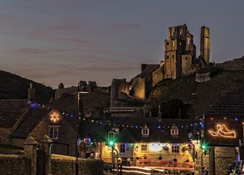 哪里可以下载腐败小镇?安全可靠的下载途径推荐