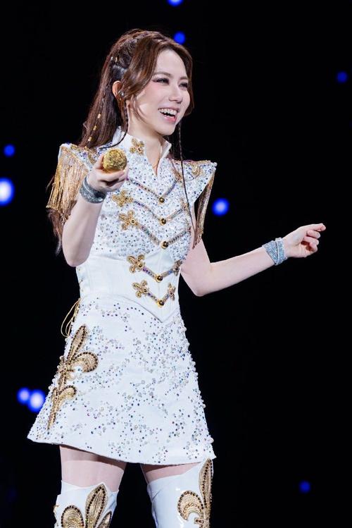 想知道邓紫棋最新版本？这里有你想要的答案