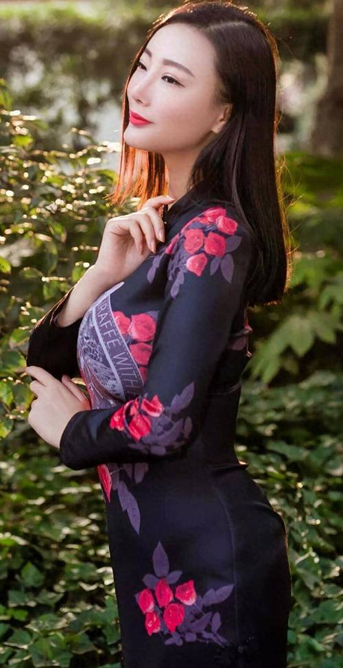 乳神家之馆官方网站哪个功能最实用?掌握这招立即提升体验!