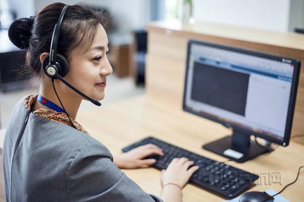 航空公司官方网站客服电话，解决你的出行疑问！