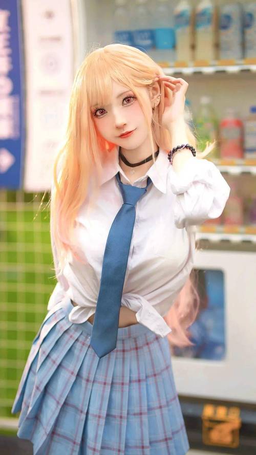 妻子Cosplay入门指南:游戏里的恋爱技巧