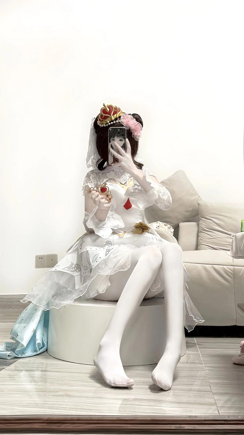 新婚妻子的Cosplay生活安卓汉化新手怎么玩?入门技巧全攻略!